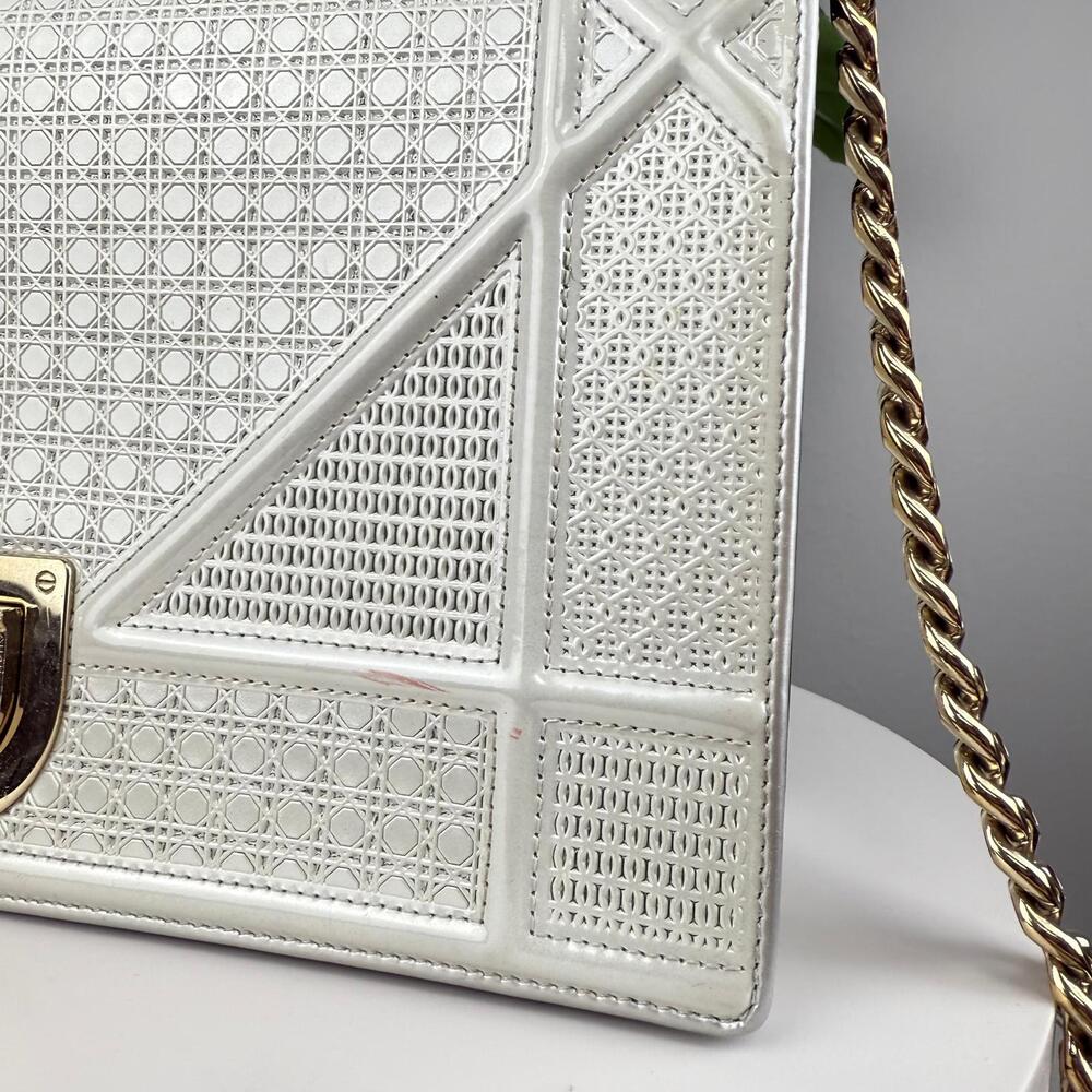 💎✨ Authentic Christian Dior Patent Micro-Cannage Diorama Flap Chain ShoulderBag - Picture 7 of 8